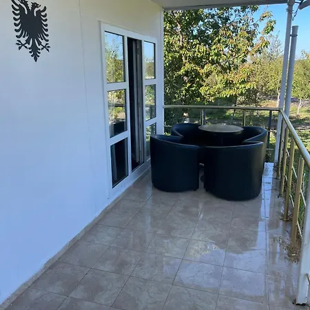 Vila Lake Villa